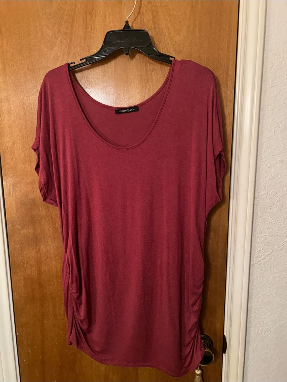 Relaxed burgundy Women's Scoop Neck Short Sleeve Tunic - L